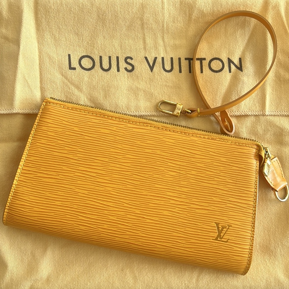 Louis Vuitton Epi Pochette Accessoires Purple Interior